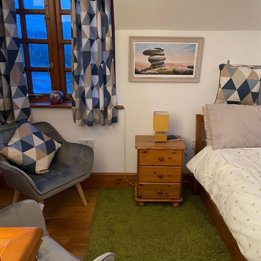 Carraholly Apartment ลิสคาร์ด ภายนอก รูปภาพ